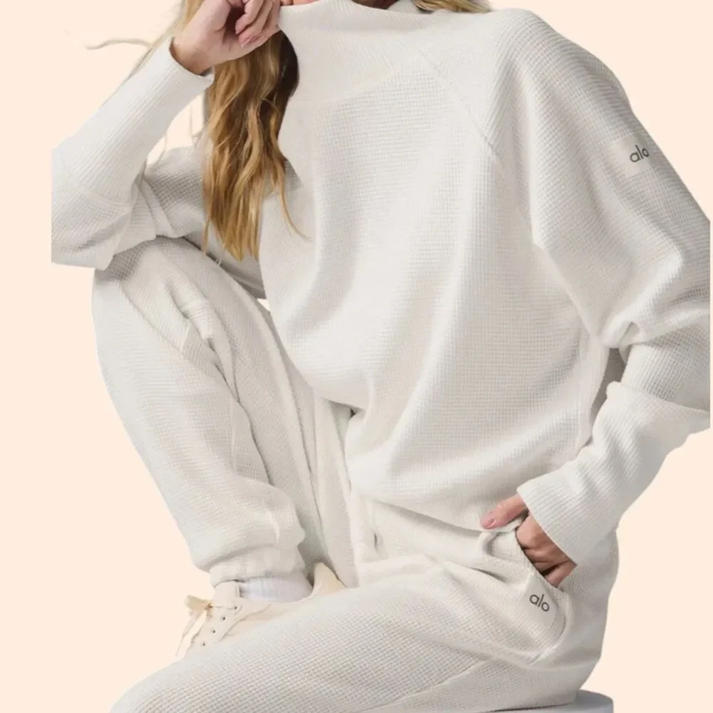 Alo Yoga Waffle Weekend Escape Mock Set
